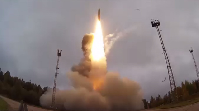  Tên lửa RS-24 Yars trong vụ phóng ngày 20/9 (Ảnh: RT)