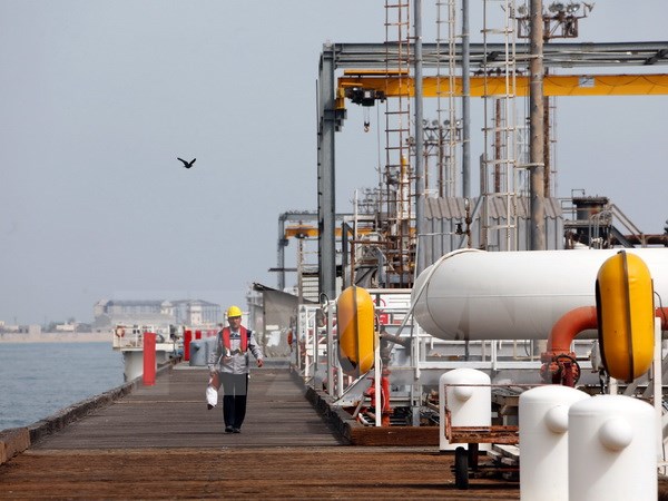 Cơ sở lọc dầu trên đảo Khark, vùng Vịnh ngày 12-3. (Nguồn: AFP/TTXVN)