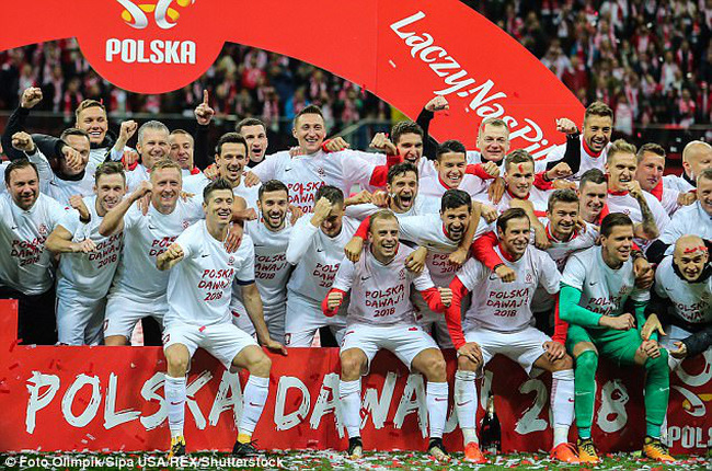 ĐT Ba Lan là cái tên gây bất ngờ một trong 8 đội bóng được xếp loại hạt giống nhóm 1
