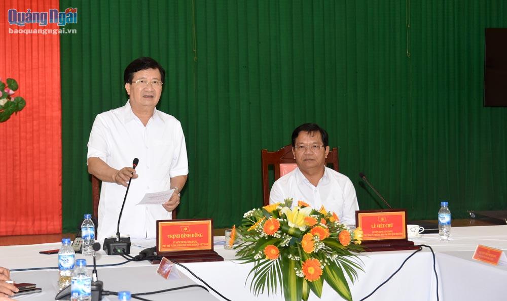 Phó Thủ tướng Chính phủ Trịnh Đình Dũng phát biểu tại buổi làm việc