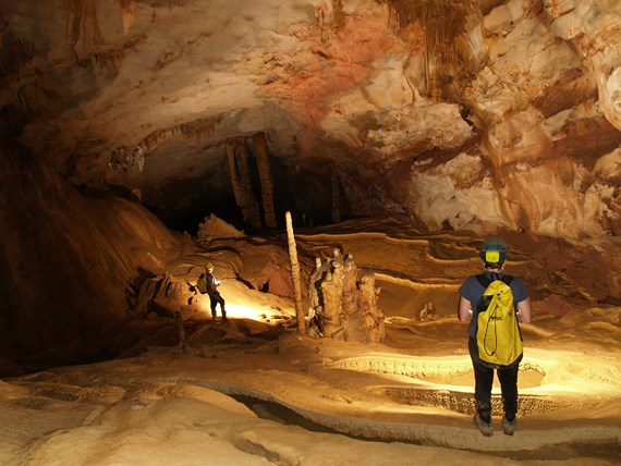 Vườn Quốc gia Phong Nha-Kẻ Bàng vừa phát hiện 58 hang động mới