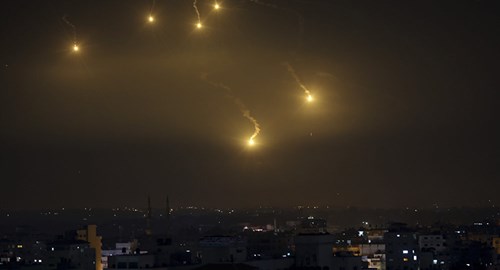 Những quả rocket nổ trên bầu trời IsraelNhững quả rocket nổ trên bầu trời Israel