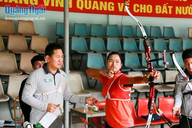 Vận động viên Bo Ram Kim đoạt HCB tại  Olympics Atlanta và Lộc Thị Đào đoạt HCĐ tại giải vô địch bắn cung Châu á 2017