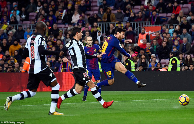 Messi cán mốc 400 trận đấu, 365 bàn thắng cho Barcelona