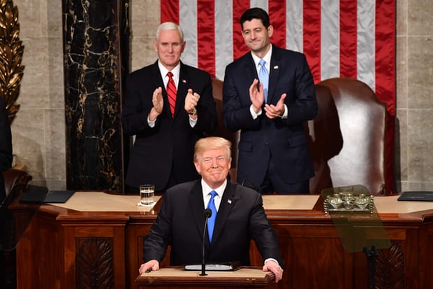 Tổng thống Mỹ Donald Trump đọc Thông điệp Liên bang 2018 trước lưỡng viện Quốc hội và các thành viên chính phủ