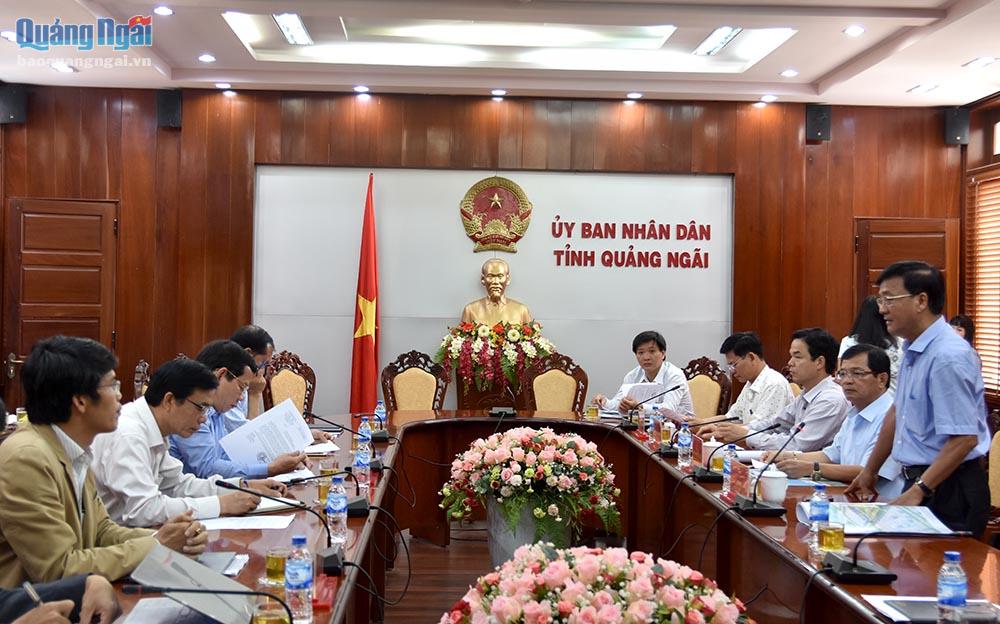 Chủ tịch UBND tỉnh Trần Ngọc Căng phát biểu tại buổi làm việc