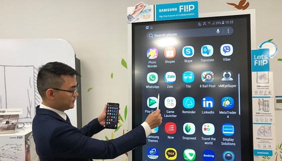  Samsung Flip WM55H dễ dàng kết nối với thiết bị khác