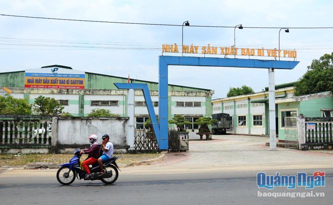 Công ty CP Tổng hợp Việt Phú chiếm dụng và nợ tiền BHXH, BHYT của công nhân hơn 9 tỷ đồng.
