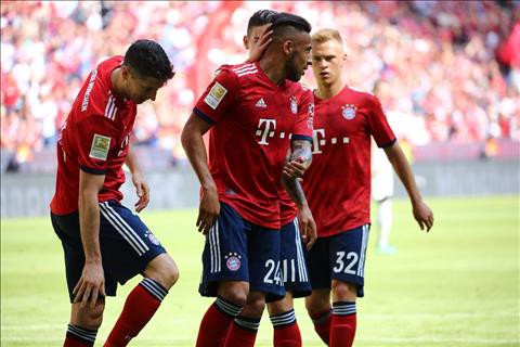 Bayern Munich chỉ ghi được 1 bàn nhưng thủng lưới tới 4 lần