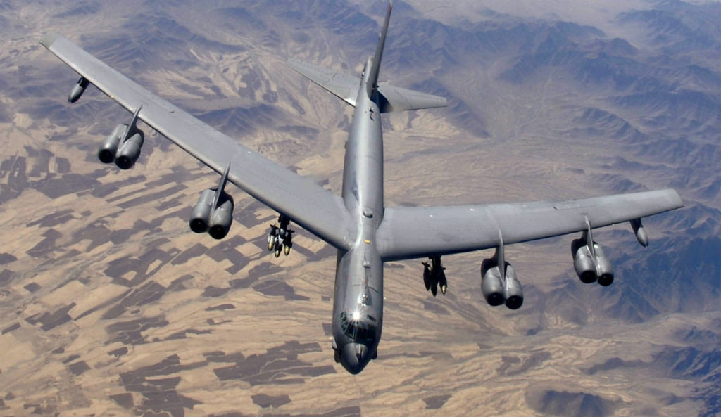  Máy bay ném bom B-52.