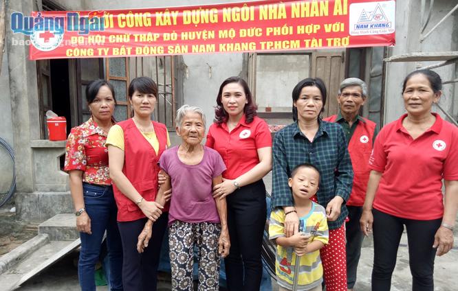  Gia đình bà Nguyễn Thị Trợ được hỗ trợ xây nhà nhân ái từ các tấm lòng hảo tâm.