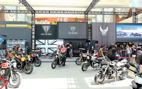 Triển lãm Vietnam AutoExpo 2018 năm nay thu hút sự tham gia của nhiều thương hiệu môtô nổi tiếng như: Ducati, Harley Davidson, Triumph...