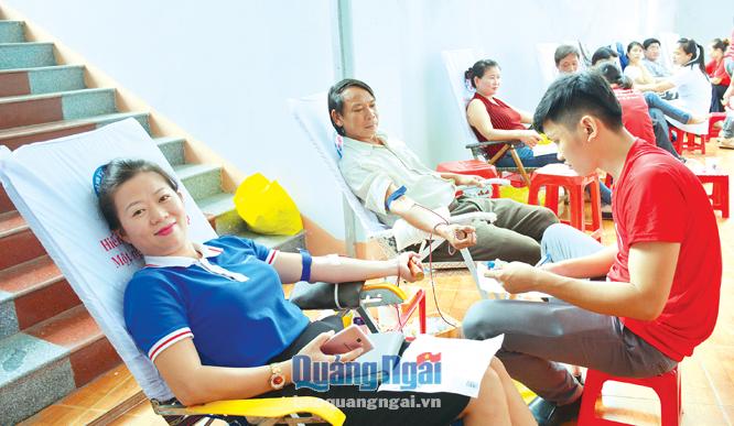 Phong trào hiến máu tình nguyện ngày càng lan tỏa trong cộng đồng.