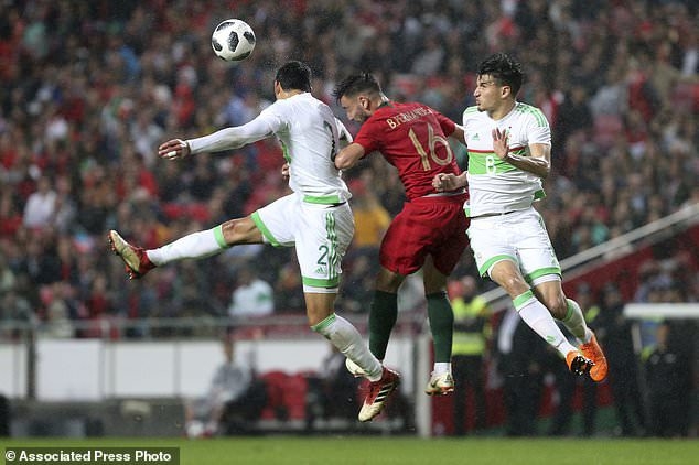  Bồ Đào Nha (đỏ) quyết giữ hình ảnh của nhà vô địch Euro 2016