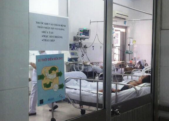 Khoa Bệnh Nhiệt đới, Bệnh viện Chợ Rẫy, đang điều trị cho 7 bệnh nhân nhiễm cúm A/H1N1. Ảnh: Phan Nhơn