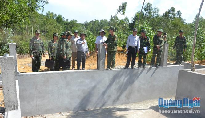 Hệ thống hầm, hào tại căn cứ chiến đấu giả định ở xã Tịnh Phong đã cơ bản hoàn thành.