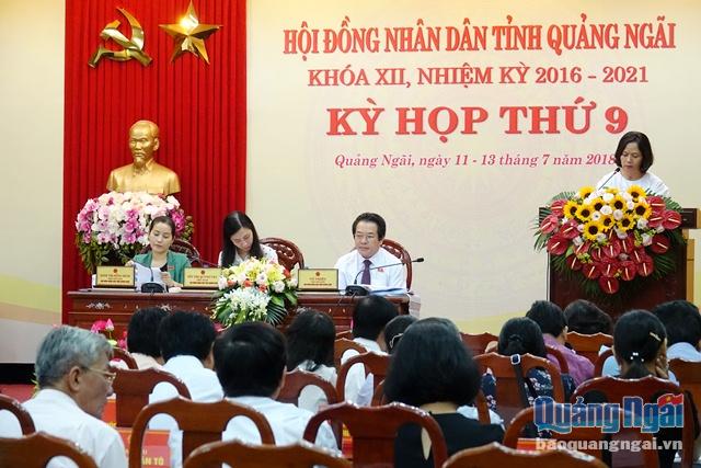 Thông qua Tờ trình về đặt tện đường và công trình công cộng trên địa bàn thị trấn Di Lăng, huyện Sơn Hà