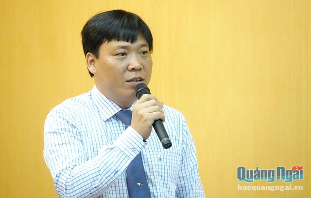 Ông Nguyễn Minh Trí- Giám đốc VHTT& DL trả lời chất vất