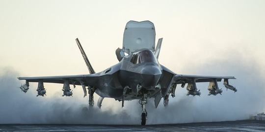   Tiêm kích F-35B. Ảnh: Business Insider