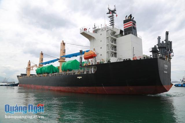 Tàu vận chuyển sản phẩm mang thương hiệu Made in Vietnam đã rời tại cảng Doosan Vina, Quảng Ngãi – Miền Trung Việt Nam