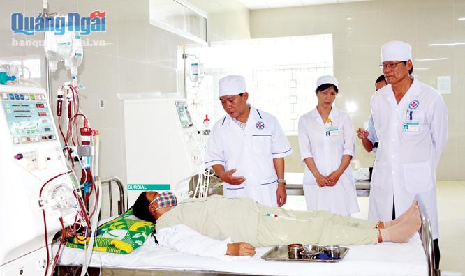 Ngành Y tế Quảng Ngãi quyết tâm tinh giảm bộ máy để nâng cao chất lượng công tác chăm sóc sức khỏe cho nhân dân.