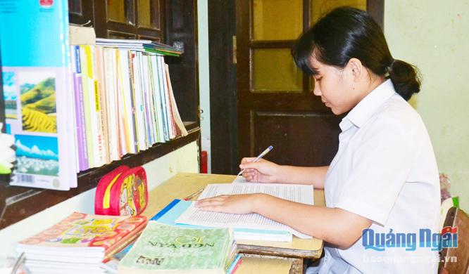  Nguyễn Thục Phi đã thi đỗ vào lớp 10, Trường THPT Chuyên Lê Khiết.