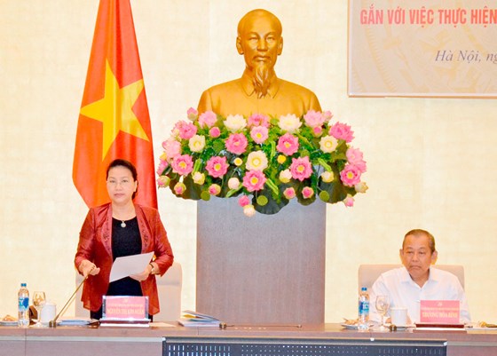 Đoàn kiểm tra của Bộ Chính trị làm việc với Đảng đoàn Quốc hội ảnh 1 Chủ tịch Quốc hội Nguyễn Thị Kim Ngân phát biểu tại buổi làm việc. Ảnh: VGP