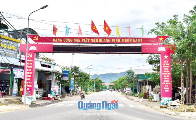 Trung tâm huyện lỵ Minh Long ngày càng khởi sắc.