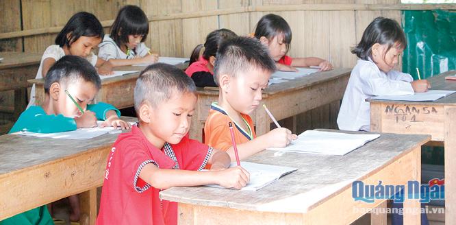 Ngành giáo dục huyện Sơn Hà luôn quan tâm đầu tư cho bậc học mầm non và tiểu học.