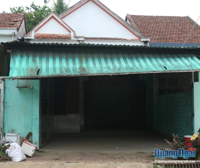 Ngôi nhà bà Nguyễn Thị Thanh Liên mua từ 3 năm nay, nhưng chưa thể sử dụng.