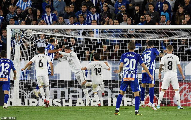 Real Madrid thất bại 0-1 trước Deportivo Alaves