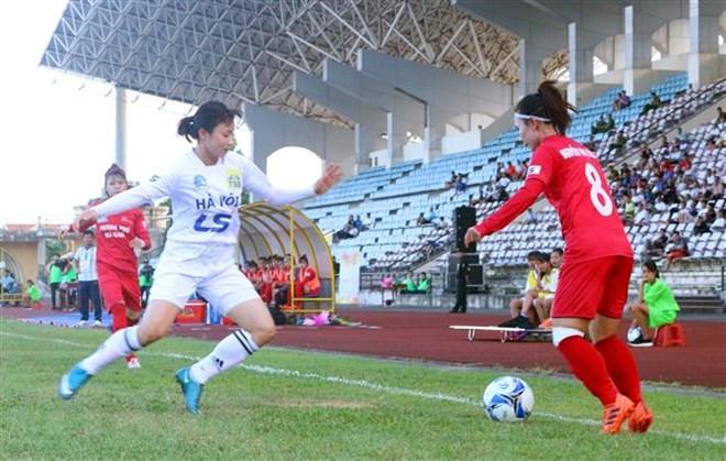 Thông tin từ Liên đoàn bóng đá Việt Nam (VFF) ngày 18-10 cho biết Liên đoàn bóng đá châu Á (AFC) đã trao quyền đăng cai tổ chức vòng loại bảng E giải bóng đá U19 nữ châu Á 2019 cho Việt Nam.