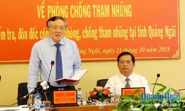 Đồng chí Nguyễn Hòa Bình, Bí thư Trung ương Đảng, Chánh án Tòa án nhân dân tối cao kết luận buổi làm việc