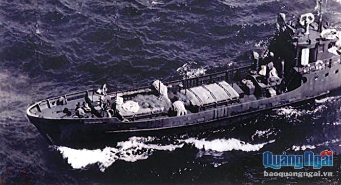 Con tàu 43B huyền thoại trước khi nằm lại bờ biển Quy Thiện, xã Phổ Khánh (Đức Phổ). ảnh: Tư liệu