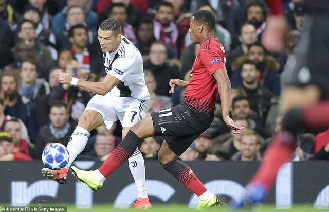 Man Utd chịu thất bại 0-1 trước Juventus trong ngày trở về "mái nhà xưa" của Ronaldo