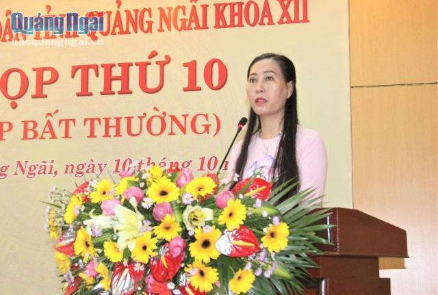 Chủ tịch HĐND tỉnh Bùi Thị Quỳnh Vân phát biểu khai mạc kỳ họp