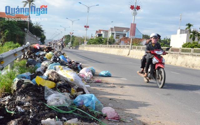 Rác thải ở nhiều địa phương trong tỉnh ùn ứ vì không có nơi tiếp nhận rác