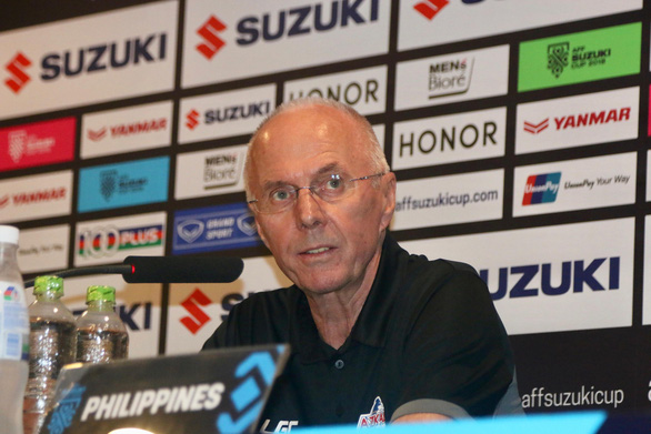 HLV Eriksson tại cuộc họp báo sau trận bán kết lượt về Philippines thua Việt Nam 1-2- Ảnh: NGUYÊN KHÔI