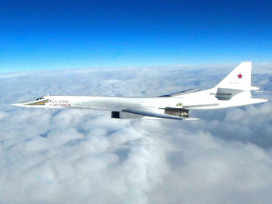  Máy bay ném bom chiến lược tầm xa Tu-160 của Nga