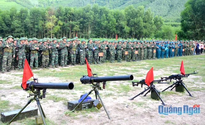 Các lực lượng tham gia thực binh bắn đạn thật trong Diễn tập Khu vực phòng thủ tỉnh năm 2018.