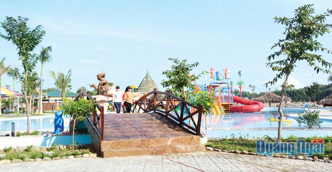  Khu du lịch sinh thái nước nóng Nghĩa Thuận đang là điểm đến của nhiều du khách.