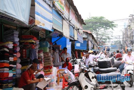 Con đường vải Phú Hòa, nơi có đông người Quảng Ngãi kinh doanh, buôn bán.