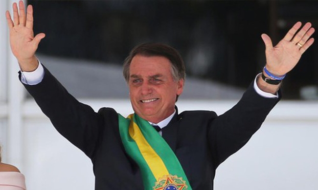 Tân tổng thống Brazil Jair Bolsonaro trong lễ tuyên thệ nhậm chức (Ảnh: Reuters)