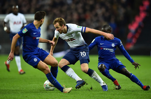 Harry Kane là người chơi nổi bật nhất khi đem về bàn thắng giúp Tottenham đánh bại Chelsea ở trận lượt đi - Ảnh: REUTERS