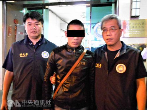 Một trong các nghi phạm bị Cơ quan Di trú Đài Loan bắt giữ. Ảnh: NIA.