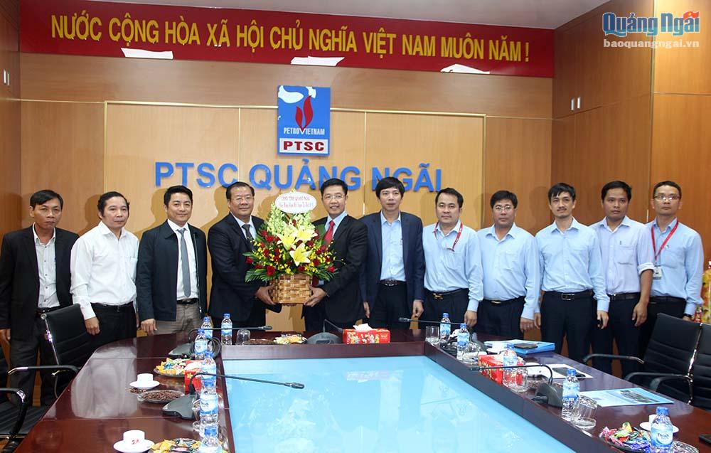 Phó chủ tịch Thường trực UBND tỉnh Nguyễn Tăng Bính chúc Tết Công ty cổ phần dịch vụ dầu khí PTSC