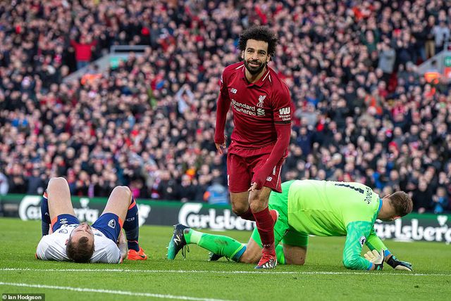 Salah ăn mừng bàn thắng mở tỉ số