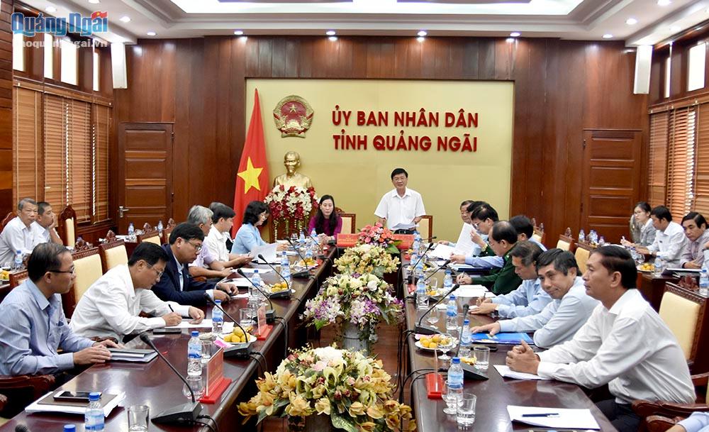 Chủ tịch UBND tỉnh Trần Ngọc Căng phát biểu chỉ đạo cuộc họp