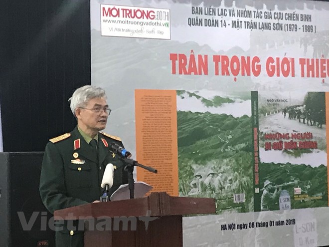 Trung tướng, Anh hùng Lực lượng vũ trang nhân dân Nguyễn Như Hoạt giới thiệu về Quân đoàn 14. (Ảnh: Mỹ Bình/Vietnam+)