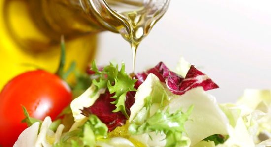 Món salad trộn dầu dấm tốt cho sức khỏe.